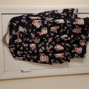 Torrid, Floral, Button front w/v-neck shirt